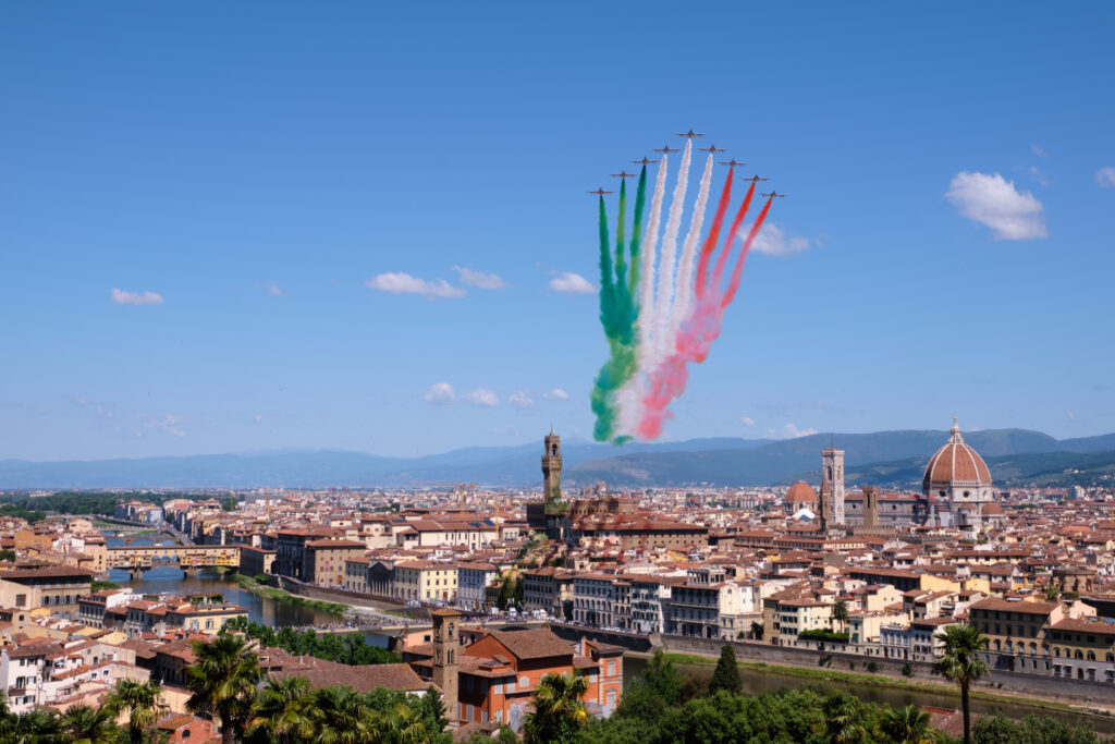 Il passaggio delle Frecce Tricolori su Firenze.
Immagine scattata  dal Piazzale Michelangelo